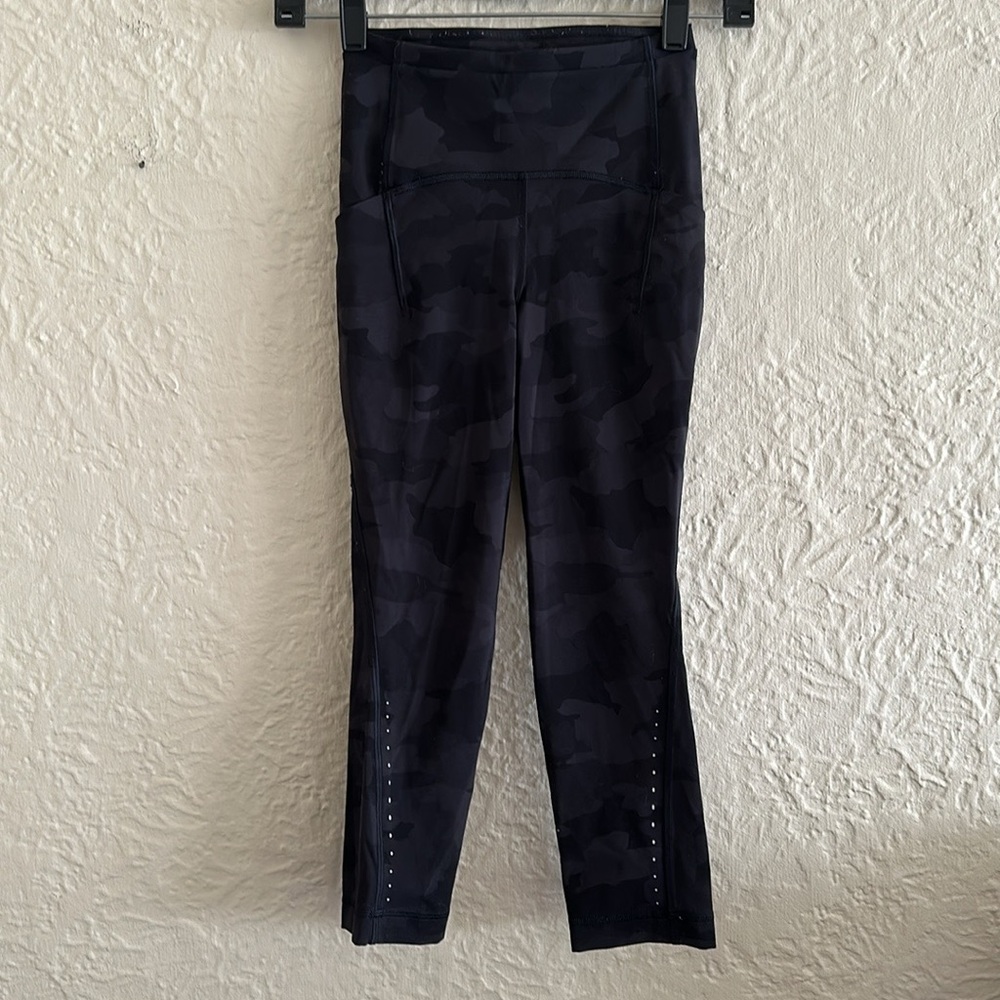 Lululemon Swift Speed High-Rise Crop 21” Heritage 365 Camo Deep Coal Leggings 0 - Picture 13 of 16